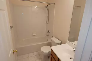 8 Hudson Ct, Jersey City, NJ 07305 - Photo 16