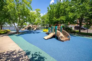 8 Hudson Ct, Jersey City, NJ 07305 - Photo 26