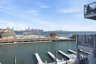 109 Shearwater Ct E, Jersey City, NJ 07305 - Photo 32