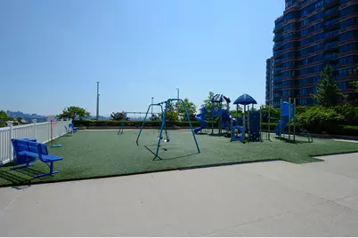 300 Winston Dr #514, Cliffside Park, NJ 07010 - Photo 16