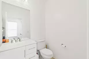275 Custer Ave, Jersey City, NJ 07305 - Photo 12