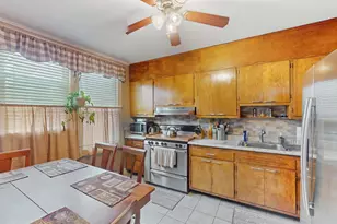 159 W 32nd St, Bayonne, NJ 07306 - Photo 10