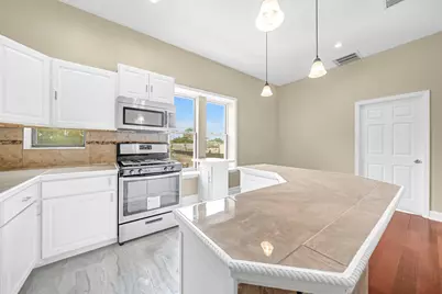 240 Clendenny Ave #5A, Jersey City, NJ 07304 - Photo 18