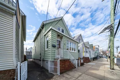 46 East 16th St, Bayonne, NJ 07002 - Photo 24