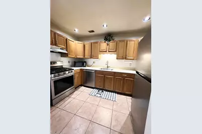 85 Grieco Dr #2, Jersey City, NJ 07305 - Photo 8