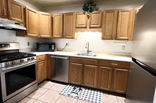 85 Grieco Dr, Jersey City, NJ 07305 - Photo 8