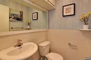 798 Spinnaker Ct, Secaucus, NJ 07094 - Photo 8