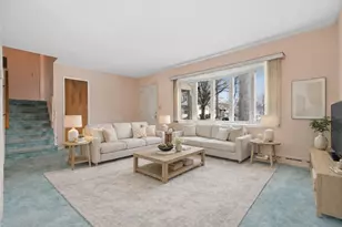 14 Pembrook Dr, Kenilworth, NJ 07033 - Photo 4