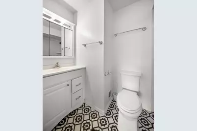 331 Sea Isle Key, Secaucus, NJ 07094 - Photo 8