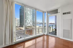 20 Newport Pkwy, Jersey City, NJ 07310 - Photo 2