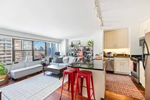 135 Montgomery St, Jersey City, NJ 07302 - Photo 1