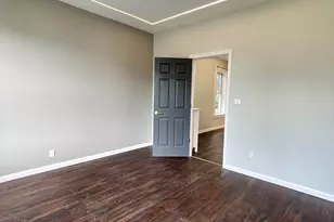 298 New York Ave, Jersey City, NJ 07307 - Photo 6