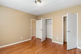 239 Crescent Ln, Cliffside Park, NJ 07010 - Photo 2