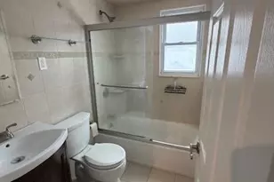 531 Walnut St, Ridgefield, NJ 07657 - Photo 6