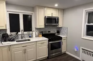 531 Walnut St, Ridgefield, NJ 07657 - Photo 4