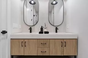 373 New York Ave, Jersey City, NJ 07307 - Photo 20