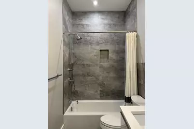 100 Oak St #3, Weehawken, NJ 07086 - Photo 14