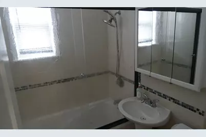 323 Stevens Ave, Jersey City, NJ 07305 - Photo 20