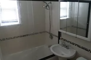 323 Stevens Ave, Jersey City, NJ 07305 - Photo 20