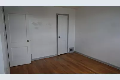 323 Stevens Ave, Jersey City, NJ 07305 - Photo 28