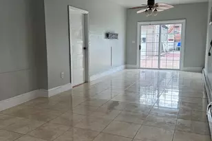172 W 25th St, Bayonne, NJ 07002 - Photo 4