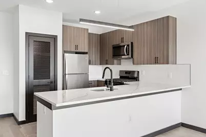 132 Mallory Ave #401, Jersey City, NJ 07304 - Photo 1