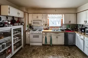 147 Beacon Ave, Jersey City, NJ 07306 - Photo 8