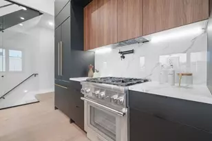 15 Zabriskie St, Jersey City, NJ 07307 - Photo 4