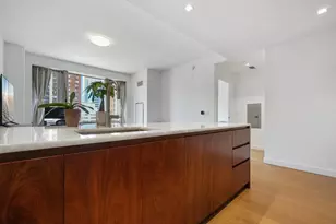 75 Park Ln S, Jersey City, NJ 07310 - Photo 8