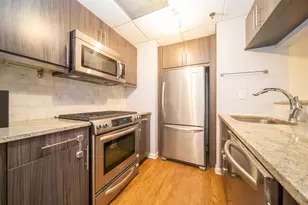 227 Christopher Columbus Dr, Jersey City, NJ 07302 - Photo 2