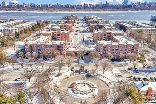 502 Smith Ct, Edgewater, NJ 07020 - Photo 1