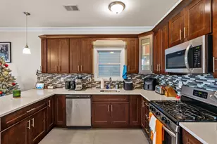 193 Halladay St, Jersey City, NJ 07304 - Photo 10