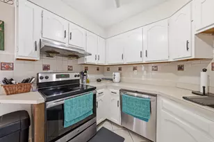 711 Harmon Cove Tower, Secaucus, NJ 07094 - Photo 6