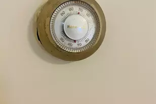 39 W 35th St, Bayonne, NJ 07002 - Photo 10