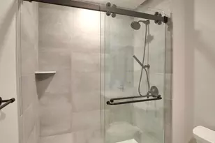 32 Oakland Ave, Jersey City, NJ 07306 - Photo 14