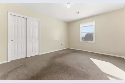 30 Elm Ct, Bayonne, NJ 07002 - Photo 14