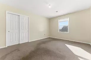 30 Elm Ct, Bayonne, NJ 07002 - Photo 14