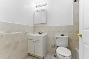 30 Elm Ct, Bayonne, NJ 07002 - Photo 12