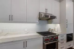 3 Somerset Ln, Edgewater, NJ 07020 - Photo 4