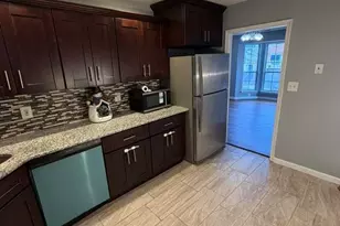 7 Holly St, Jersey City, NJ 07305 - Photo 4