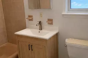 239 Crescent Ln, Cliffside Park, NJ 07010 - Photo 10