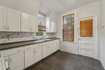 9 Howard Pl, Jersey City, NJ 07306 - Photo 10