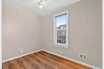 39 Willow St, Bayonne, NJ 07002 - Photo 22