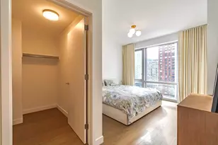 75 Park Ln S, Jersey City, NJ 07310 - Photo 14