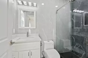 131 Zabriskie St, Jersey City, NJ 07307 - Photo 30