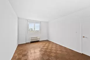 100 Manhattan Ave, Union City, NJ 07087 - Photo 12