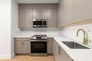 35 Orchard St, Jersey City, NJ 07306 - Photo 4