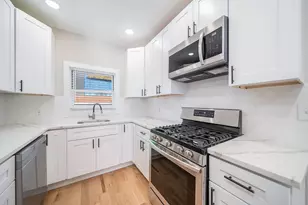 78 Hutton St, Jersey City, NJ 07307 - Photo 2