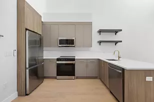 35 Orchard St, Jersey City, NJ 07306 - Photo 2