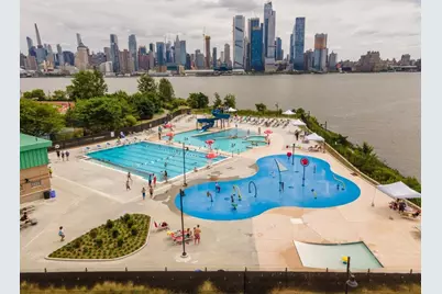 11 Hudson Pl #2, Weehawken, NJ 07086 - Photo 16